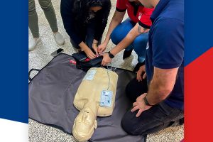 Comunidad universitaria se capacita en RCP y manejo de emergencias